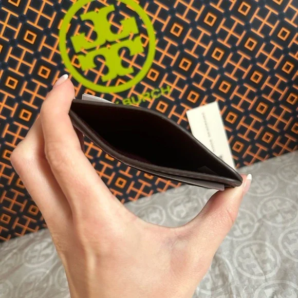 Tory Burch T Monogram Embossed Patent Leather Card Case Wallet Albarossa - Picture 5 of 8